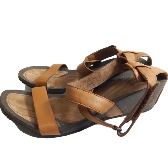 Teva Cabrillo Cross Strap Wedge Sandals - Picture 1 of 8
